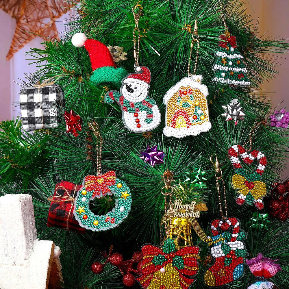 Christmas Diamond Painting Keychain 5D DIY Hanging Diamond Art Kits Diamond Ornaments for Kids Christmas Crafts Family Decor